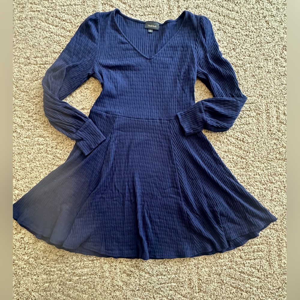 ModCloth Women’s V Neck Puff Sleeve Skater Dress